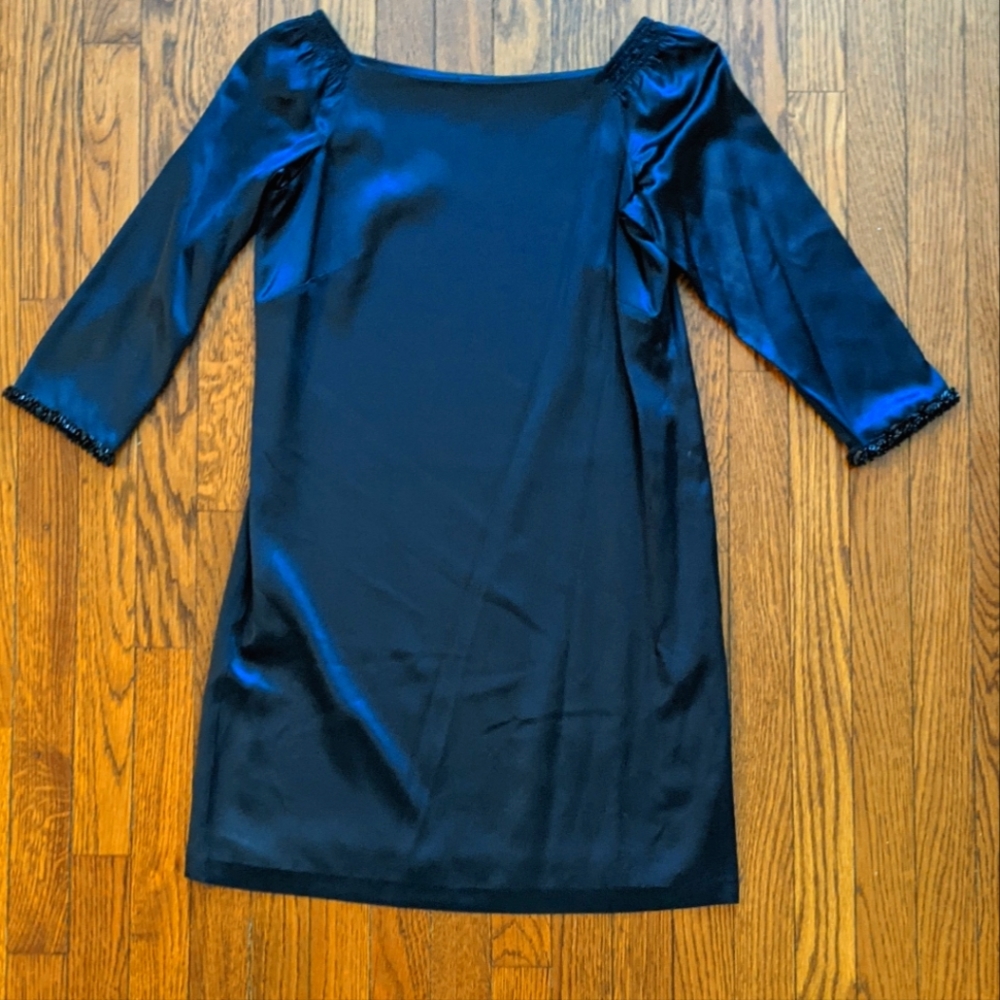 EUC laundry by design (Shelli Segal) navy silk charmeuse boatneck mini dress